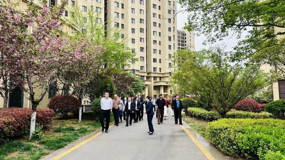 秦皇島路社區(qū)各物業(yè)團(tuán)隊(duì)走進(jìn)裕升大唐華府觀摩學(xué)習(xí)